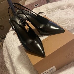 Steve Madden Black Pointed Slingback Heels